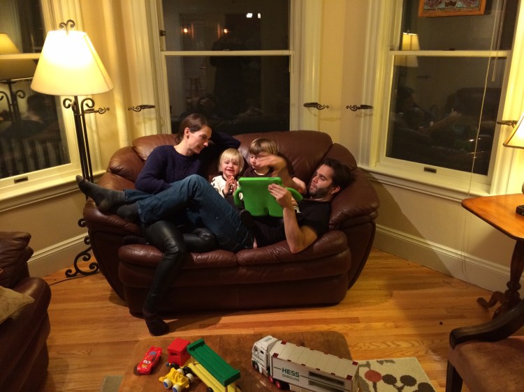 Hygge med Familien Hansen